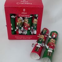 CHRISTMAS CRACKERS MINI 8'S