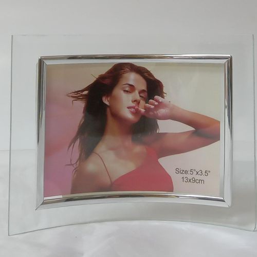 GLASS CURVED PHOTO FRAME
